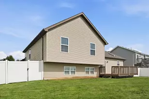 6828 Wallace St, Merrillville, IN 46410 - Photo 25