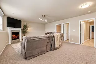 6828 Wallace St, Merrillville, IN 46410 - Photo 13