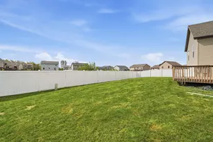 6828 Wallace St, Merrillville, IN 46410 - Photo 27