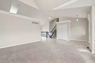 6828 Wallace St, Merrillville, IN 46410 - Photo 5