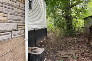 3719 W 24th Ave, Gary, IN 46404 - Photo 7