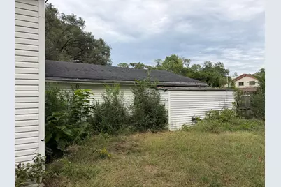 3719 W 24th Avenue, Gary, IN 46404 - Photo 5