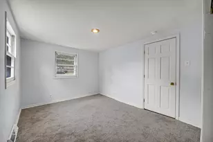 3096 Oakwood St, Portage, IN 46368 - Photo 7