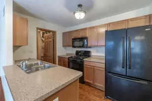 3706 Crosby Dr, Valparaiso, IN 46383 - Photo 9
