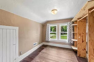 506 W 11th St, La Porte, IN 46350 - Photo 27