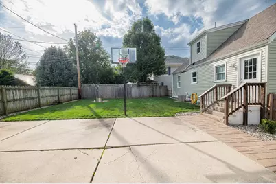 822 E Jefferson Avenue, La Porte, IN 46350 - Photo 13