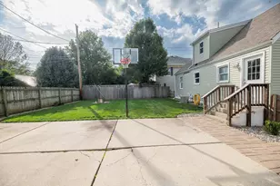 822 E Jefferson Ave, La Porte, IN 46350 - Photo 13