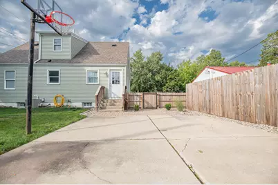 822 E Jefferson Avenue, La Porte, IN 46350 - Photo 11