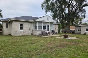 145 N Wood St, Griffith, IN 46319 - Photo 13