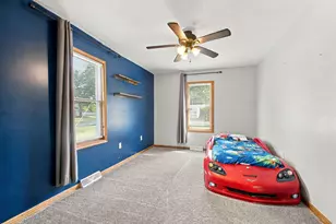 825 Carnation St SE, Demotte, IN 46310 - Photo 15