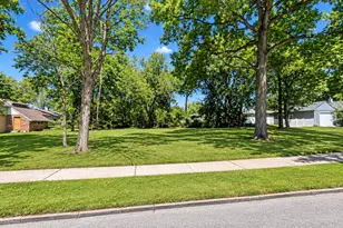 156 McKinley St, Valparaiso, IN 46383 - Photo 1
