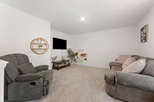 3901 Iron Gate Dr, Valparaiso, IN 46385 - Photo 13