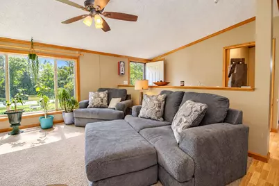 5816 E 1042 N, Demotte, IN 46310 - Photo 3