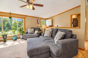 5816 E 1042 N, Demotte, IN 46310 - Photo 3