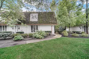 1326 Camellia Dr, Munster, IN 46321 - Photo 3