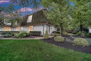 1326 Camellia Dr, Munster, IN 46321 - Photo 1