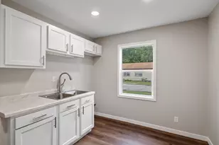 528 Circle Dr, La Porte, IN 46350 - Photo 13