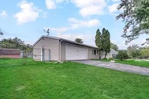 632 Old Forge Rd, Valparaiso, IN 46385 - Photo 21