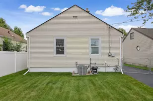 8404 Gordon Dr, Highland, IN 46322 - Photo 15