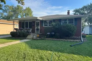 512 Osage Dr, Dyer, IN 46311 - Photo 1