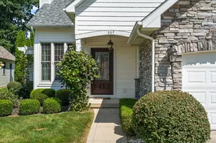 207 Kraus Dr, Valparaiso, IN 46383 - Photo 3