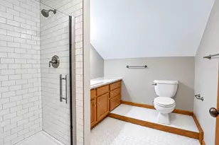 134 N Kelly St, Hobart, IN 46342 - Photo 35