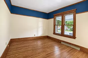 134 N Kelly St, Hobart, IN 46342 - Photo 29