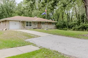 810 S Cline Ave, Griffith, IN 46319 - Photo 3