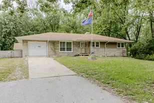 810 S Cline Ave, Griffith, IN 46319 - Photo 1