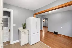 8412 W Taft St, Merrillville, IN 46410 - Photo 7