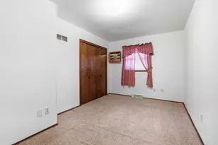 819 N Wiggs St, Griffith, IN 46319 - Photo 13