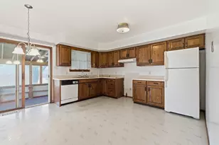 819 N Wiggs St, Griffith, IN 46319 - Photo 3