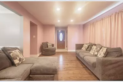 634 E 52nd Avenue, Gary, IN 46410 - Photo 3