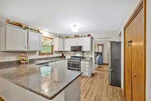 12211 S Williams Ct, Crown Point, IN 46307 - Photo 3