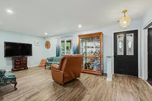 731 Wren Ct, Griffith, IN 46319 - Photo 5