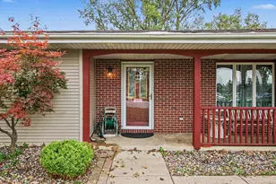 731 Wren Ct, Griffith, IN 46319 - Photo 3