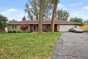 731 Wren Ct, Griffith, IN 46319 - Photo 1