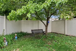 731 Wren Ct, Griffith, IN 46319 - Photo 17