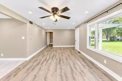 922 Hayes Street, Crown Point, IN 46307 - Photo 5