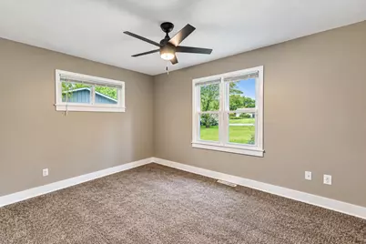 922 Hayes Street, Crown Point, IN 46307 - Photo 13
