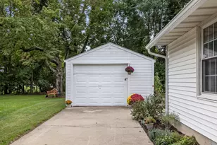 1418 Spruce St, La Porte, IN 46350 - Photo 23
