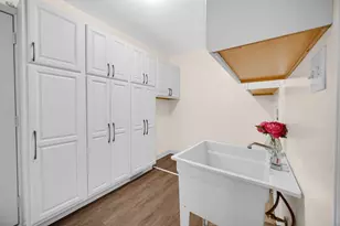 203 E Manor Dr, Griffith, IN 46319 - Photo 13
