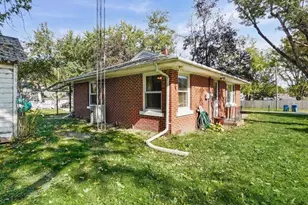 106 S Adams St, Hebron, IN 46341 - Photo 37