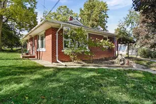 106 S Adams St, Hebron, IN 46341 - Photo 3