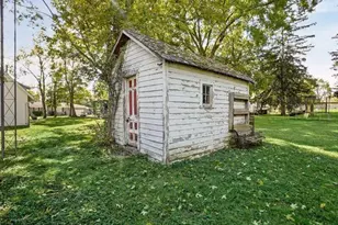 106 S Adams St, Hebron, IN 46341 - Photo 35