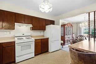 1738 Chelsea St, Schererville, IN 46375 - Photo 7