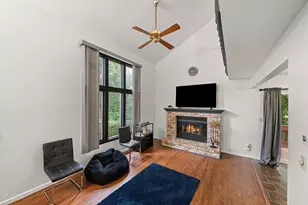 603 Weatherwood Ln, Valparaiso, IN 46383 - Photo 5
