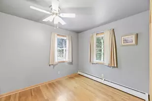 1247 Dogwood Dr, Chesterton, IN 46304 - Photo 11