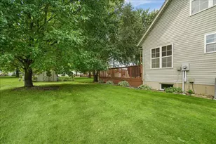 306 Heatherwood Dr E, Valparaiso, IN 46383 - Photo 43
