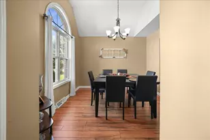 306 Heatherwood Dr E, Valparaiso, IN 46383 - Photo 5